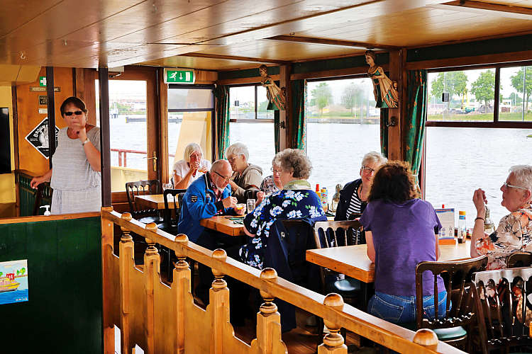 18 mei 2022 - Seniorenuitje-Pannenkoekenboot_085